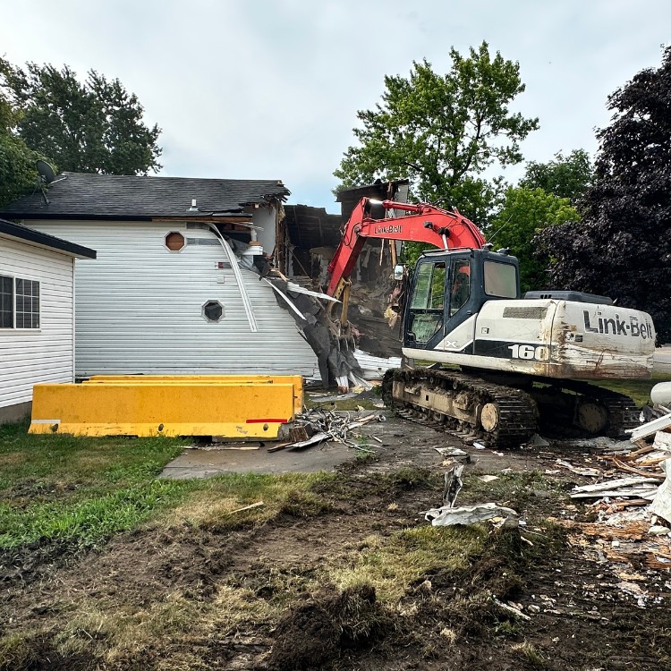 Demolition services in Bolingbrook, IL